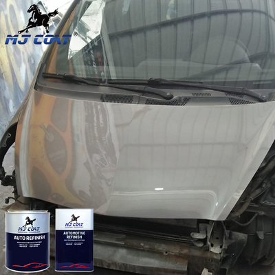 สีเคลือบ Matte Auto Clear Coat การยึดเกาะสูงกับพื้นผิวความต้านทานเศษ